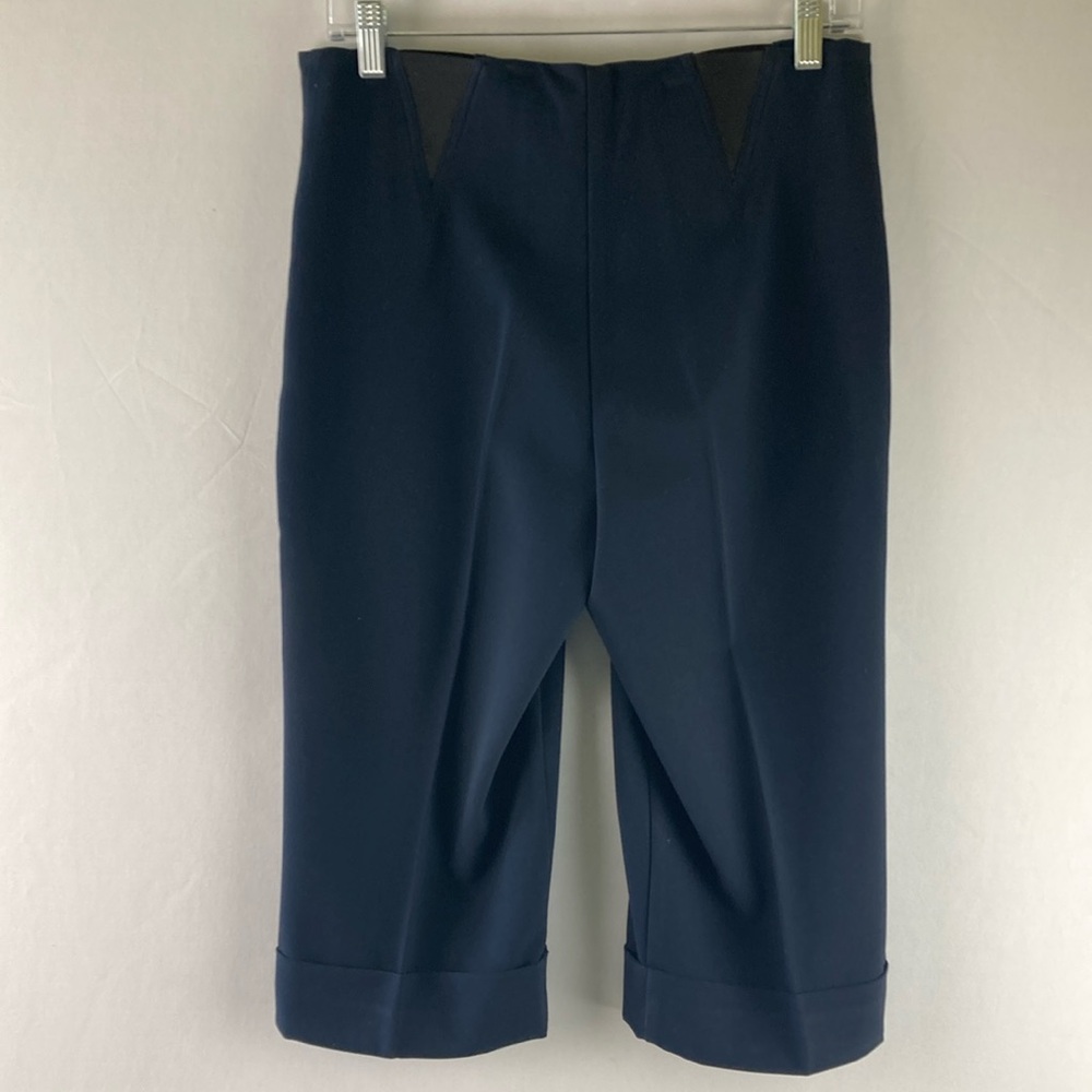 Bali size 8 navy capris pants